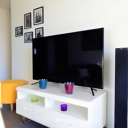 Les Romarins Apartman *